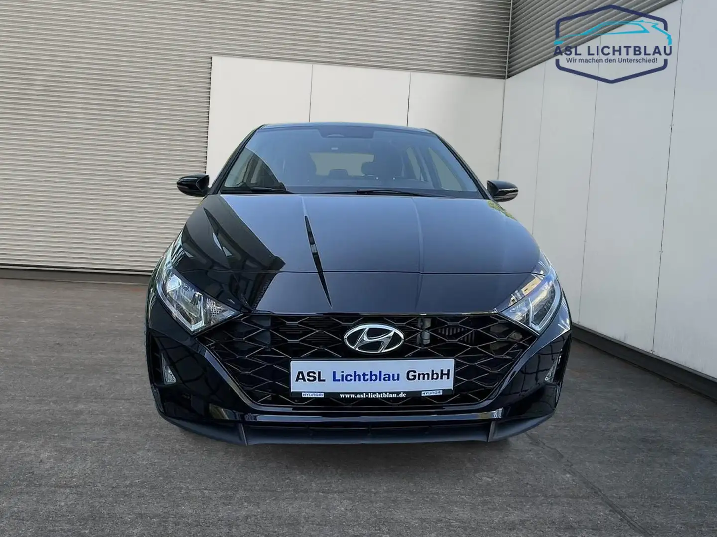 Hyundai i20 1.0 T-Gdi 48V DCT SELECT Funktionspaket 1.0 Чёрный - 2