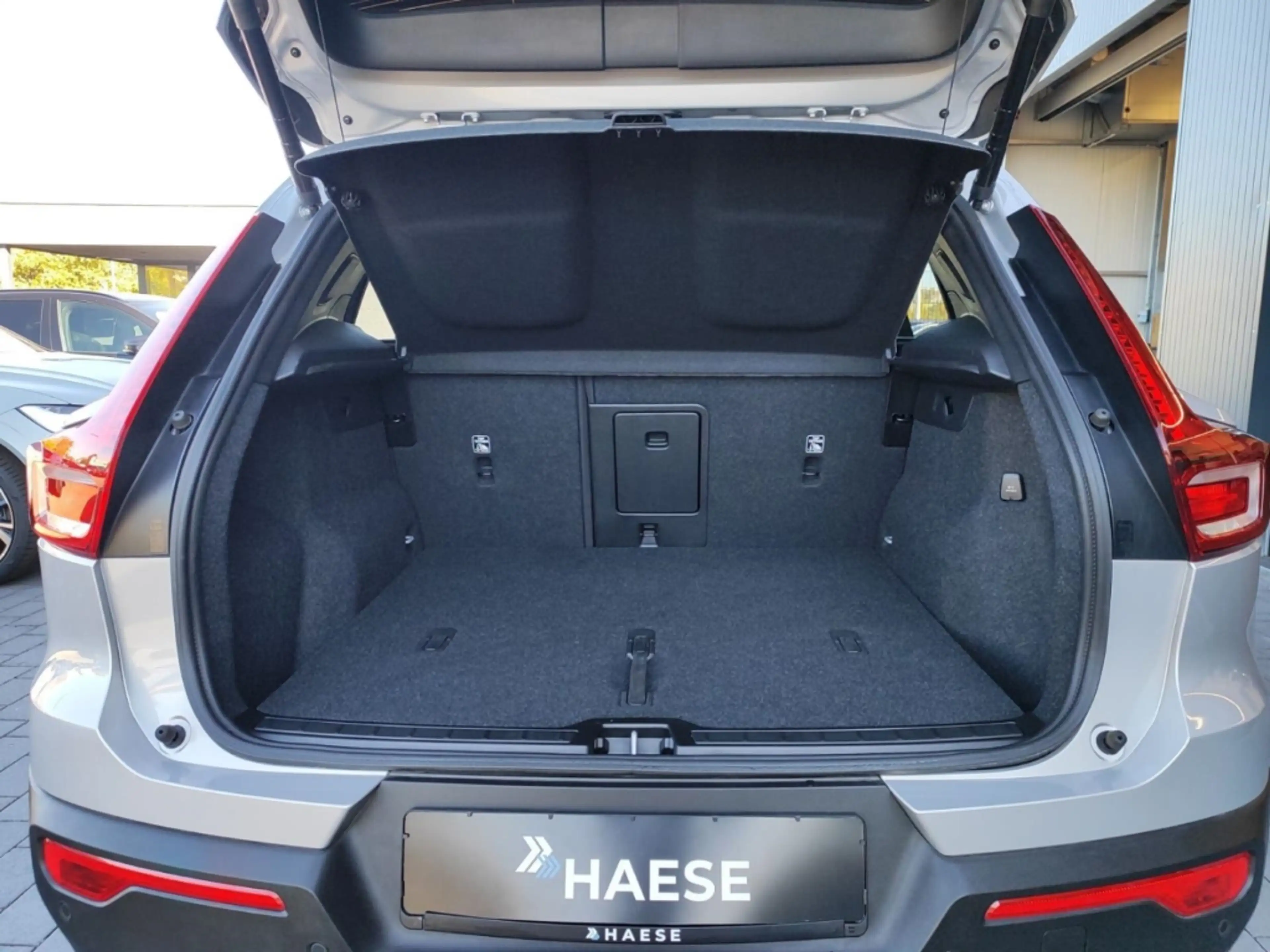 Volvo XC40 B3 EU6d Core 2WD Navi Digitales Cockpit Soundsyste — photo 12