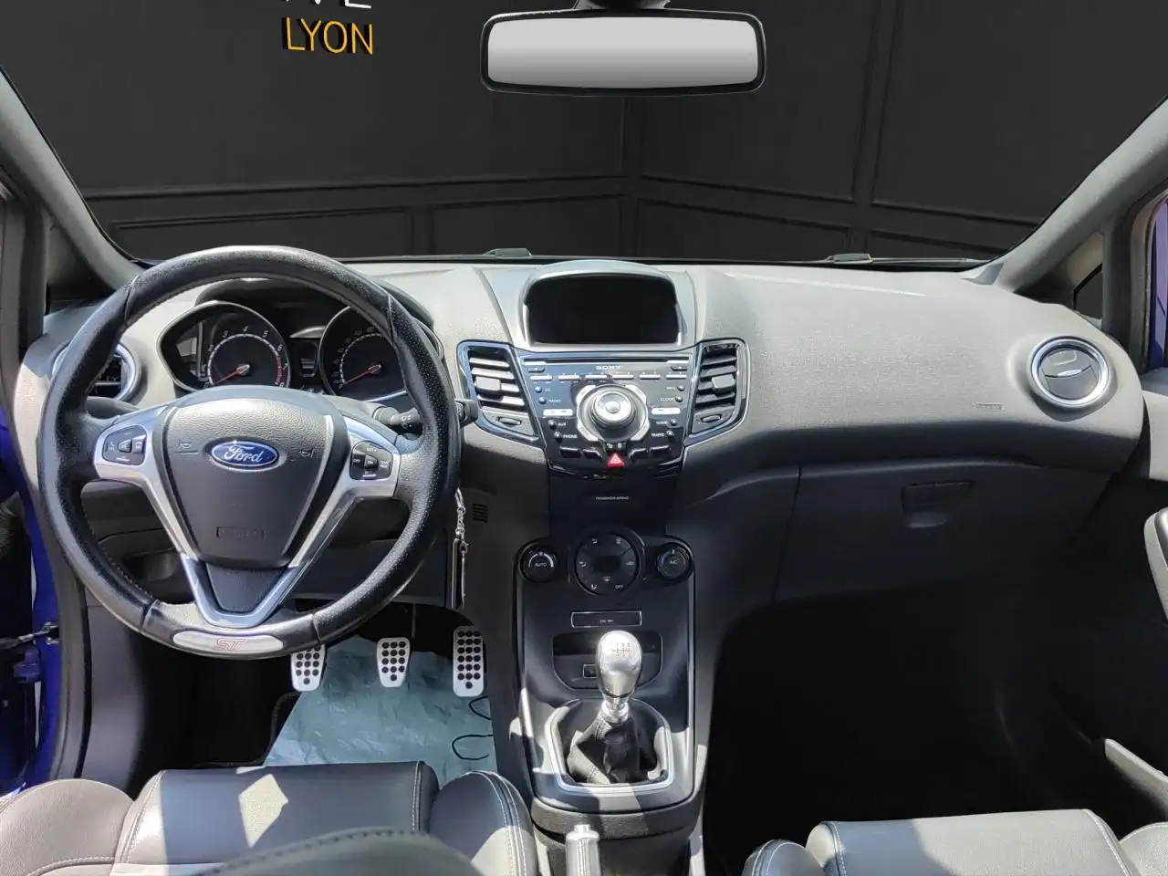 Ford Fiesta ST — photo 14