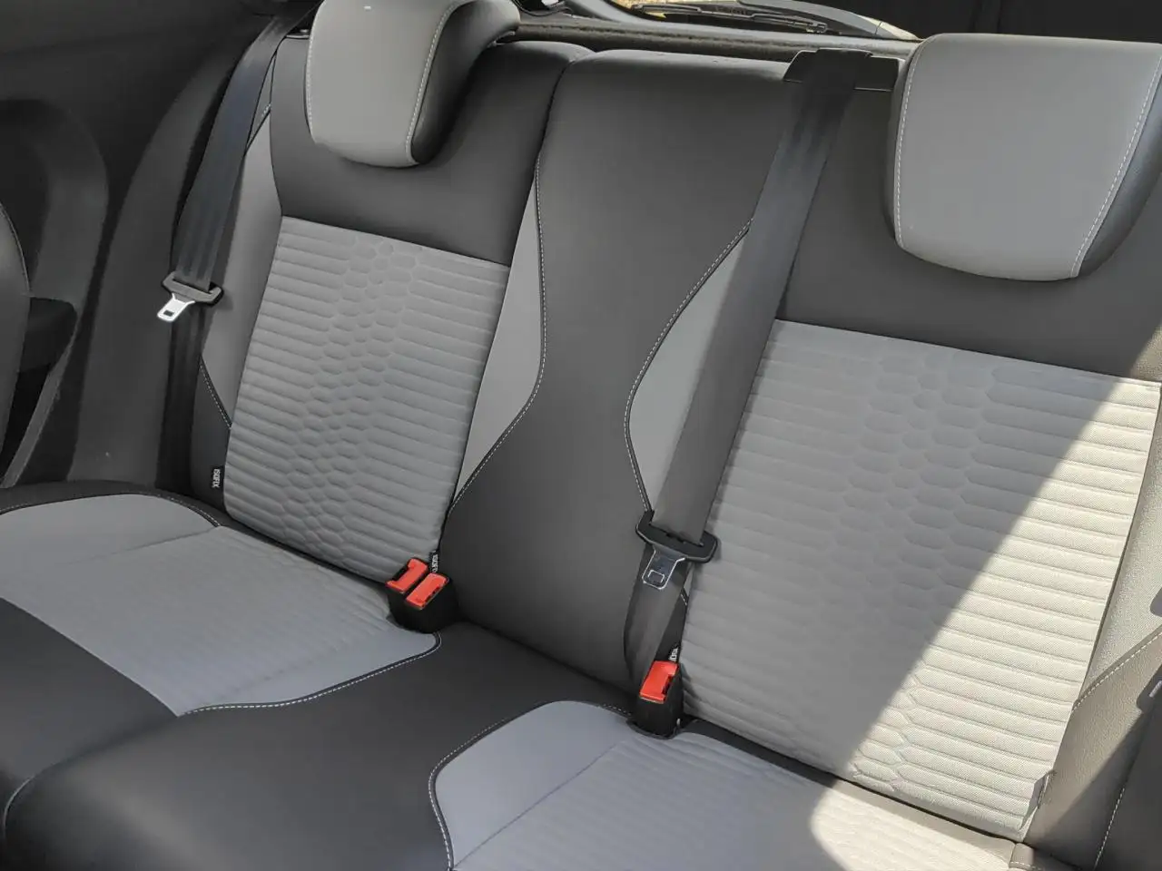 Ford Fiesta ST — photo 13