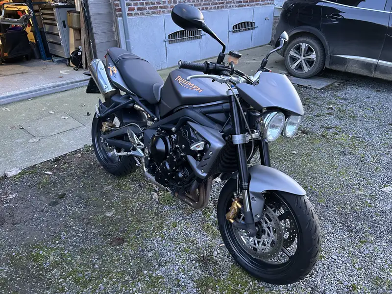 Triumph Street Triple R