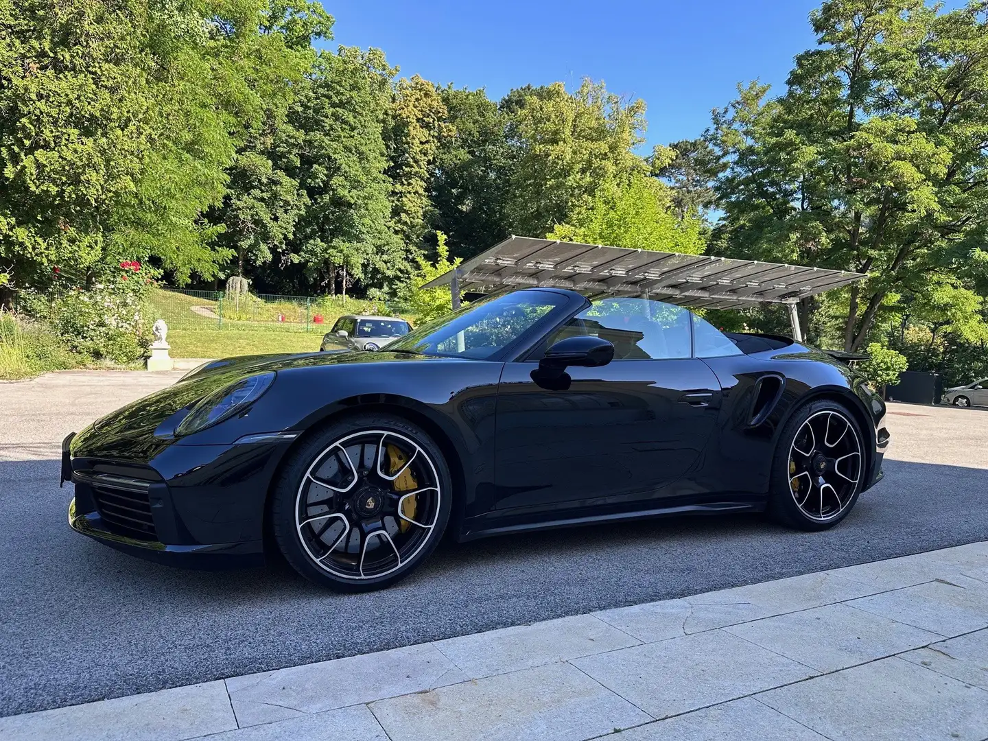 Porsche 911 Turbo S Cabrio Schwarz - 2