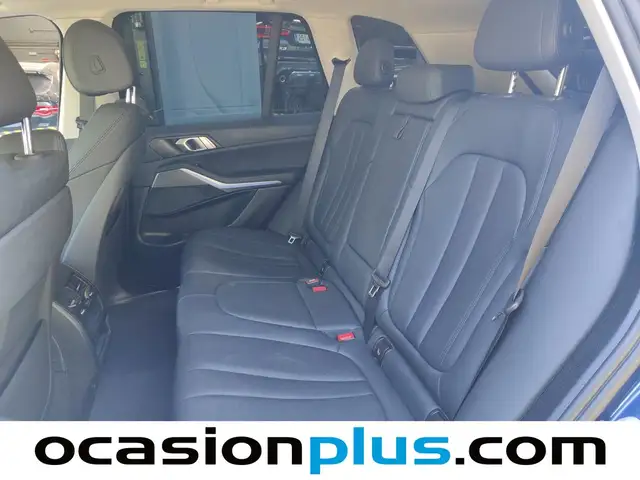 BMW X5 view 10