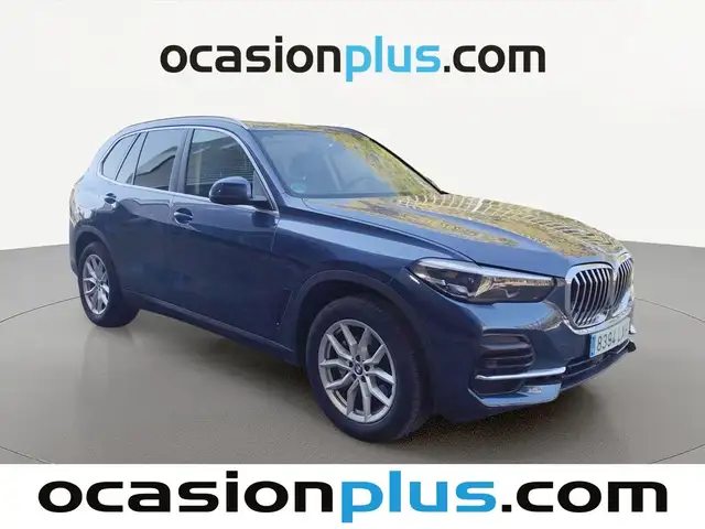 BMW X5 view 2