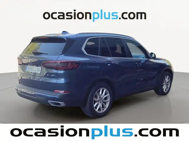 BMW X5 view 4