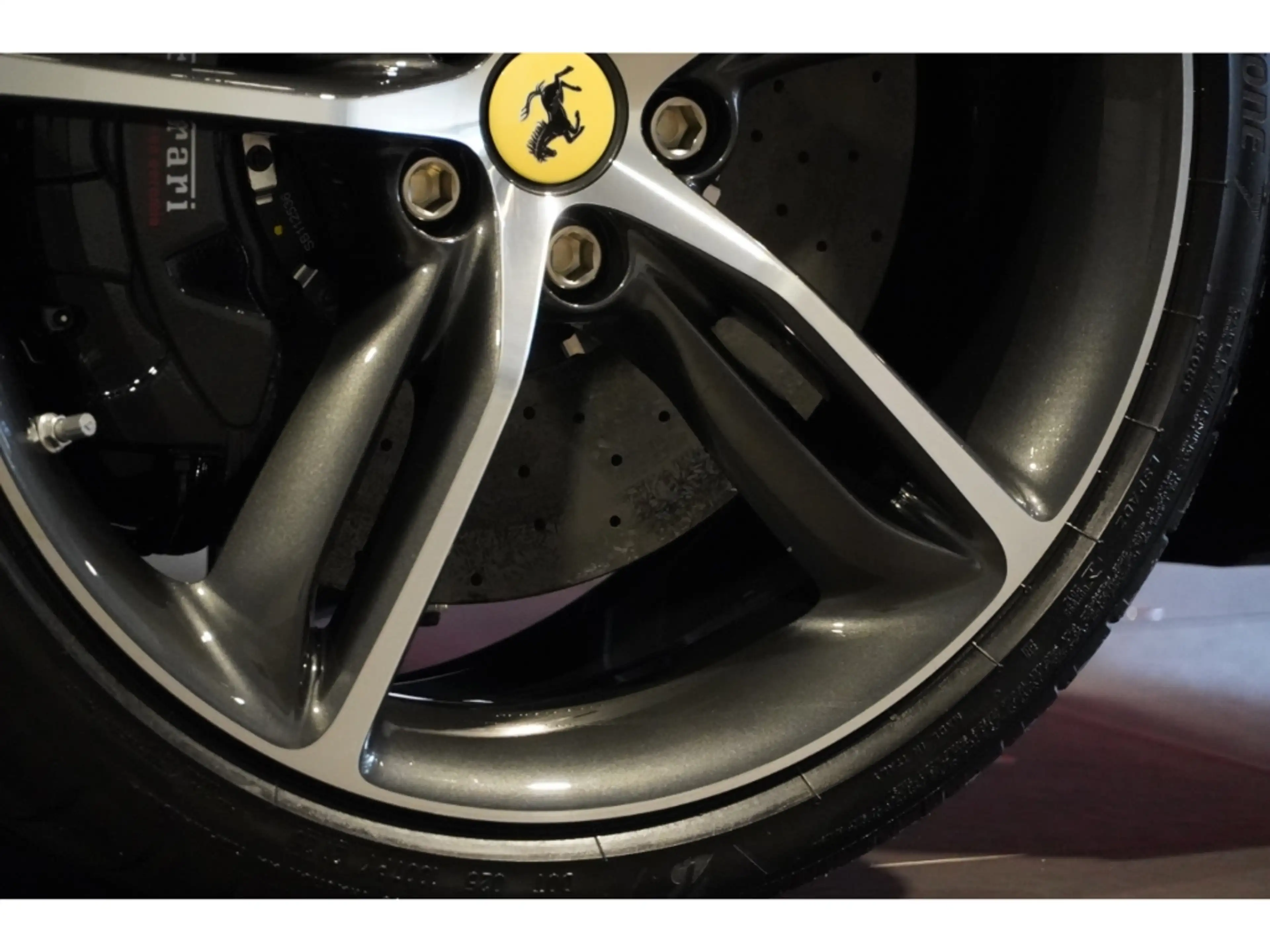 Ferrari 296 Lift MwSt Black roof PPF Daytona Seats — photo 10
