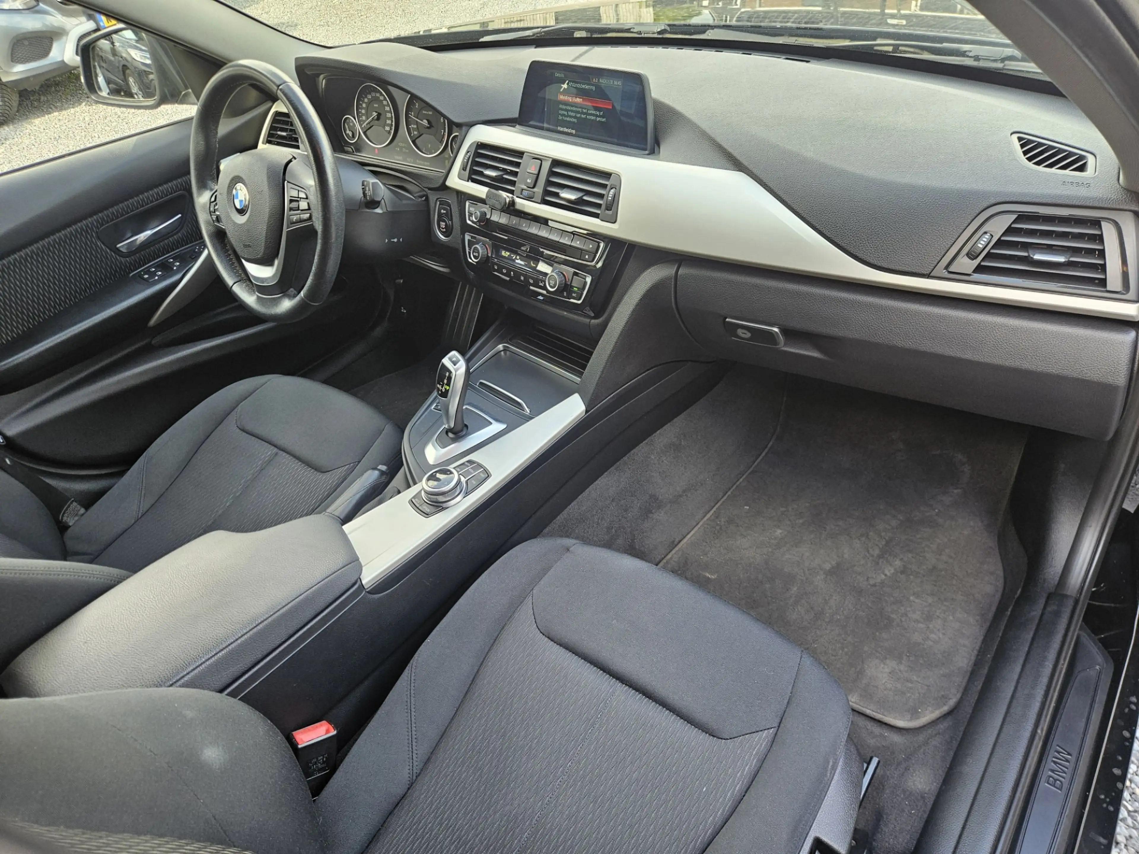 BMW 318 3-serie Touring 318i Corporate Lease Executive — photo 8