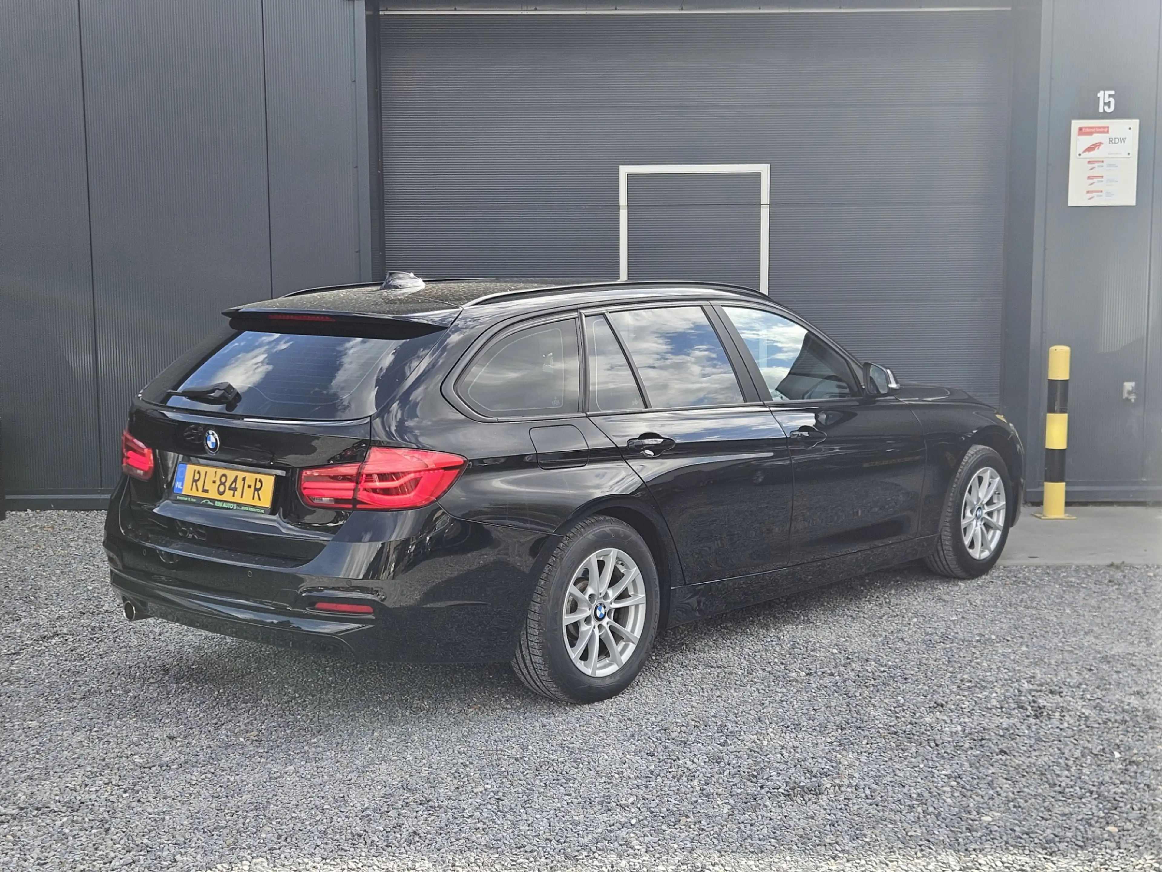 BMW 318 3-serie Touring 318i Corporate Lease Executive — photo 4