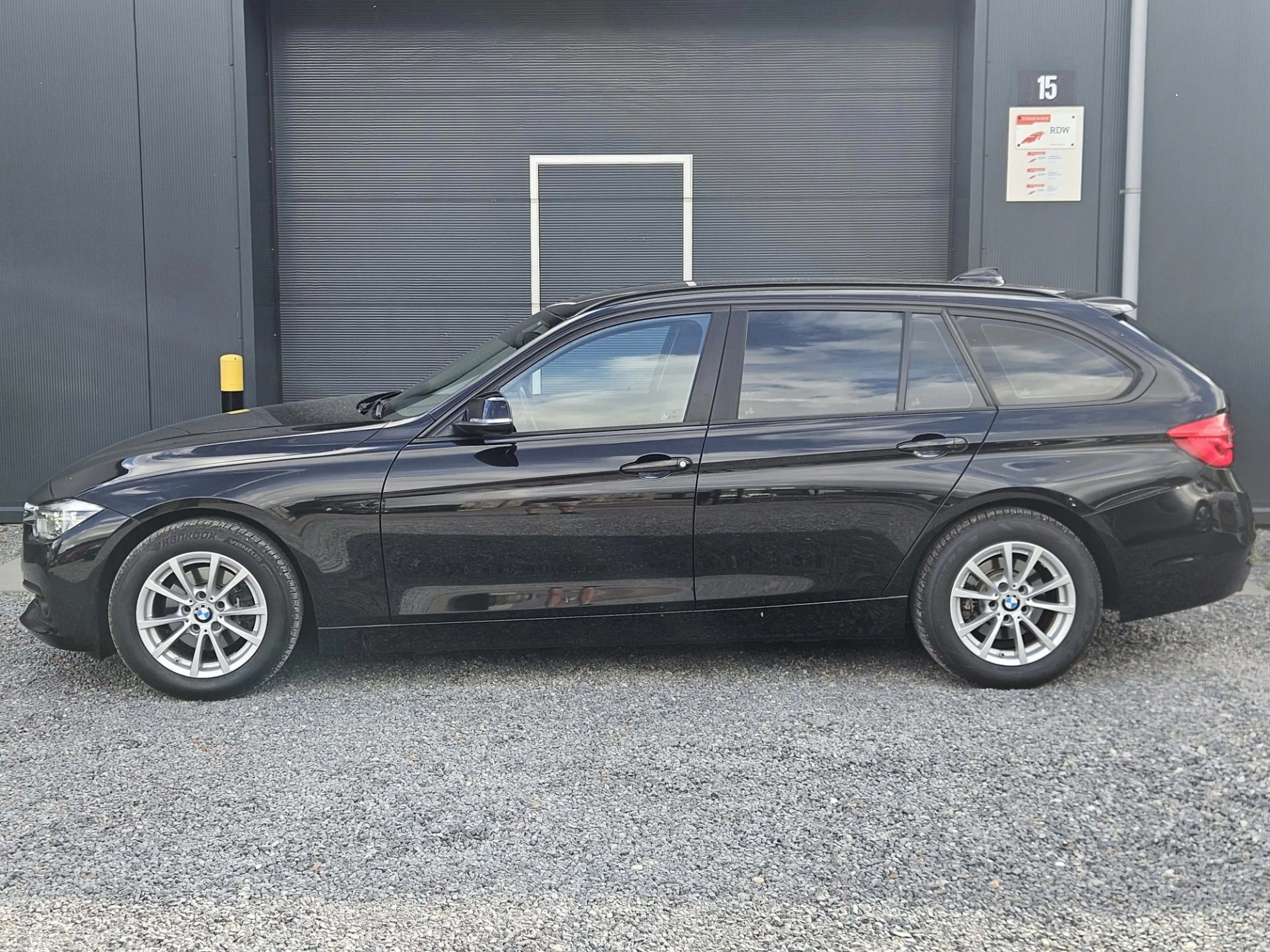 BMW 318 3-serie Touring 318i Corporate Lease Executive — photo 2
