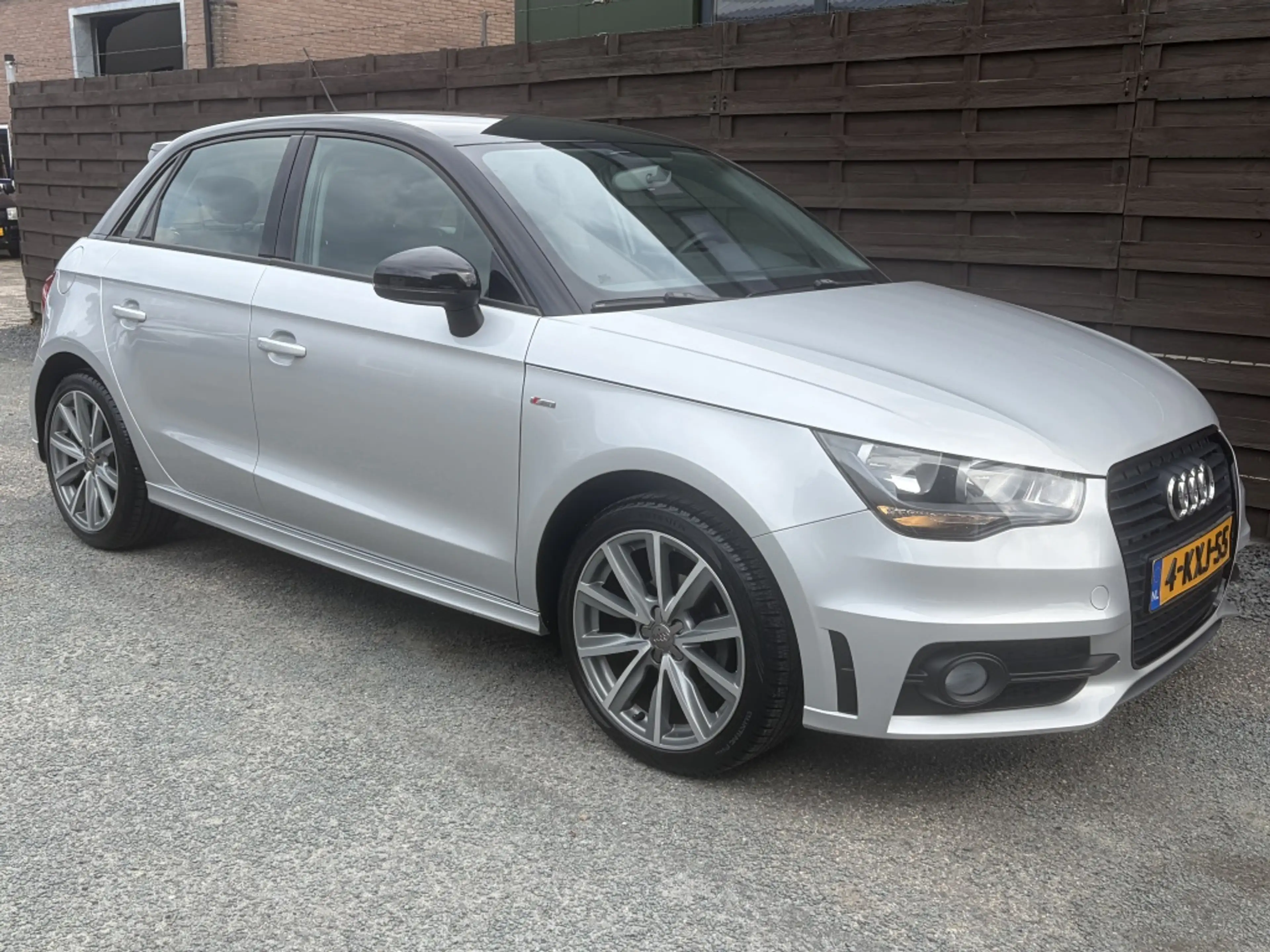 Audi A1 Sportback 1.2 TFSI Admired / S-line / Navi / Airco — photo 14