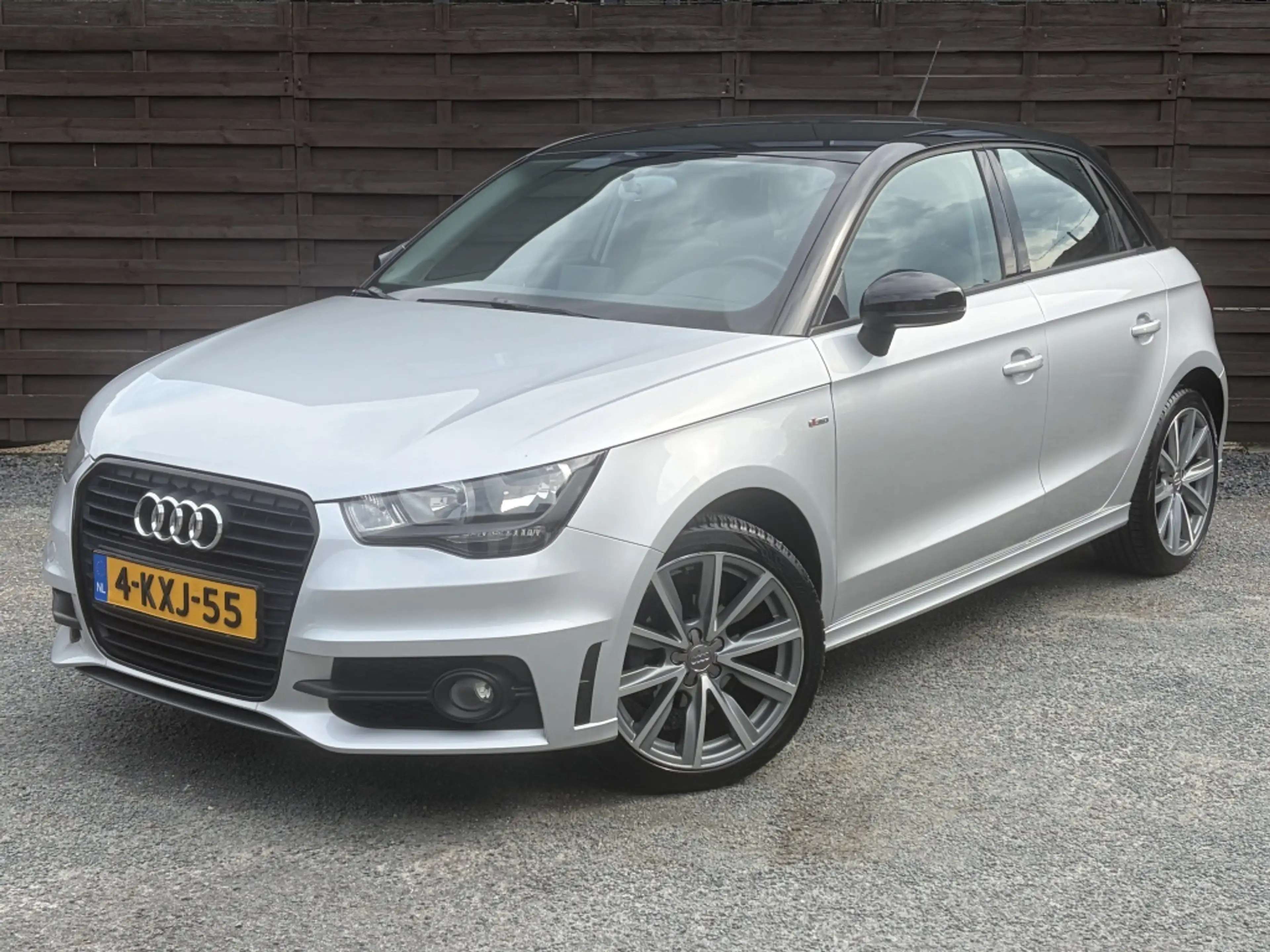 Audi A1 Sportback 1.2 TFSI Admired / S-line / Navi / Airco
