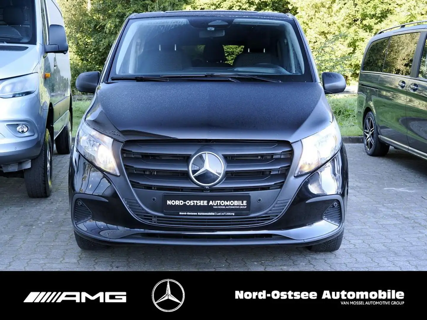 Mercedes-Benz Vito 116 TOURER NEUES MODELL AHK 2,5t NAVI KAM Noir - 2