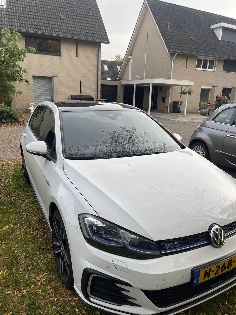 Volkswagen Golf 7.5 1.4 TSI PHEV GTE Wit - 1