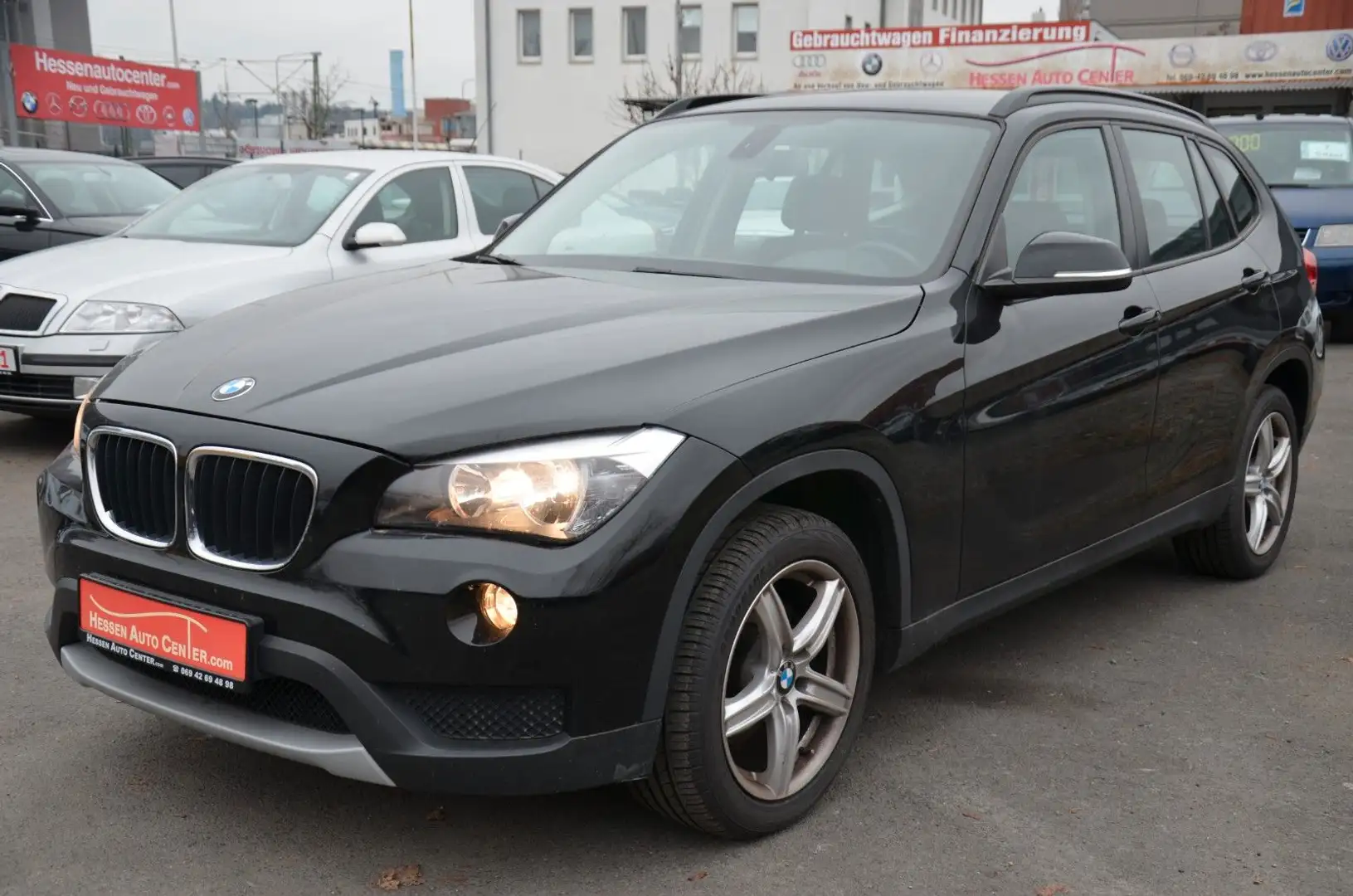 BMW X1 18i sDrive*SHZ*NAVI*KLIMA*TOP Noir - 1