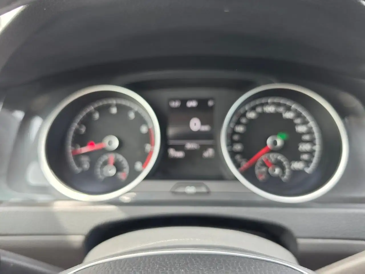 Volkswagen Golf снимка Volkswagen Golf