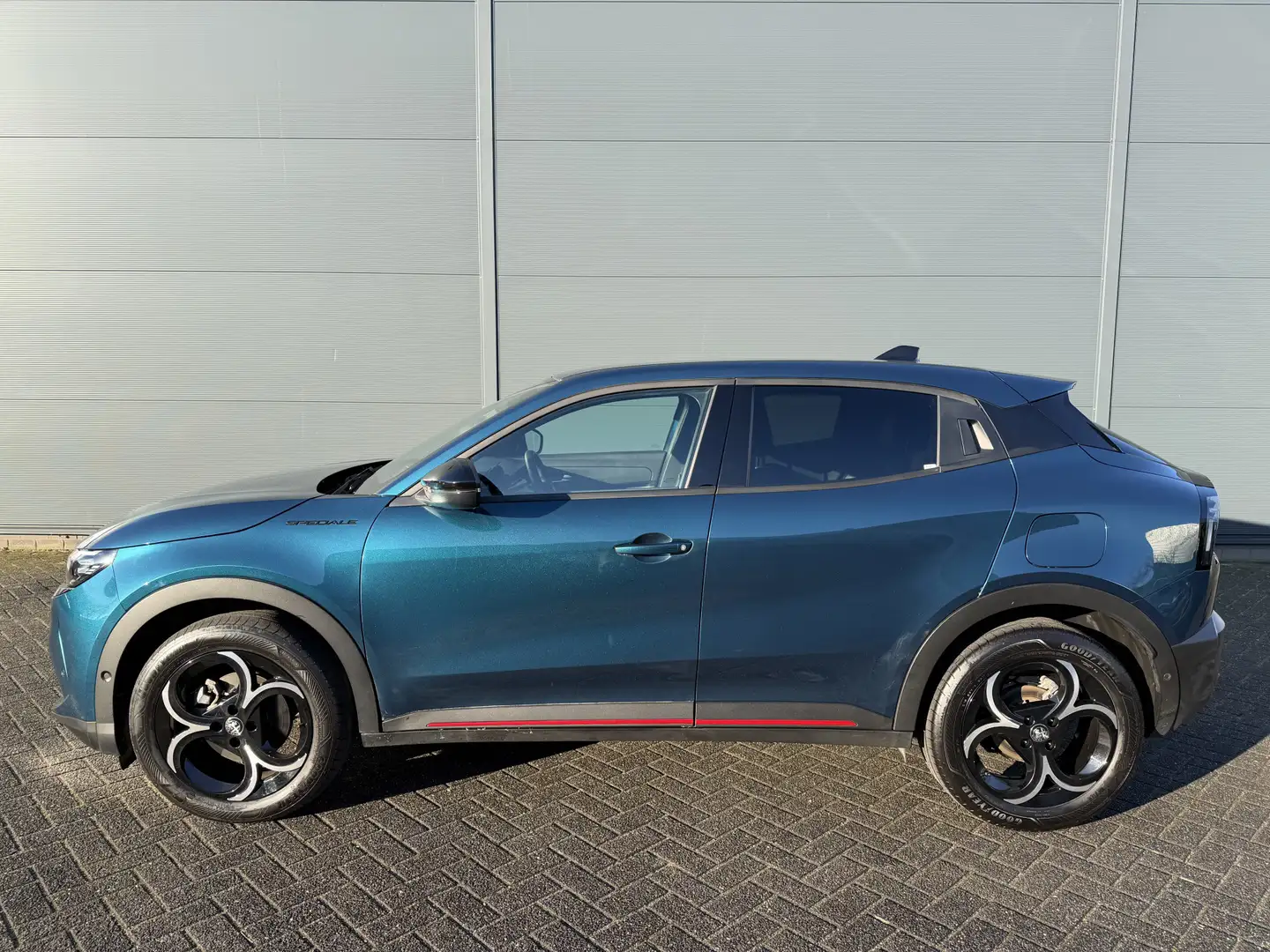 Alfa Romeo Junior 1.2 Turbo Hybrid Ibrida Sport Speciale (Elektrisch Blau - 2