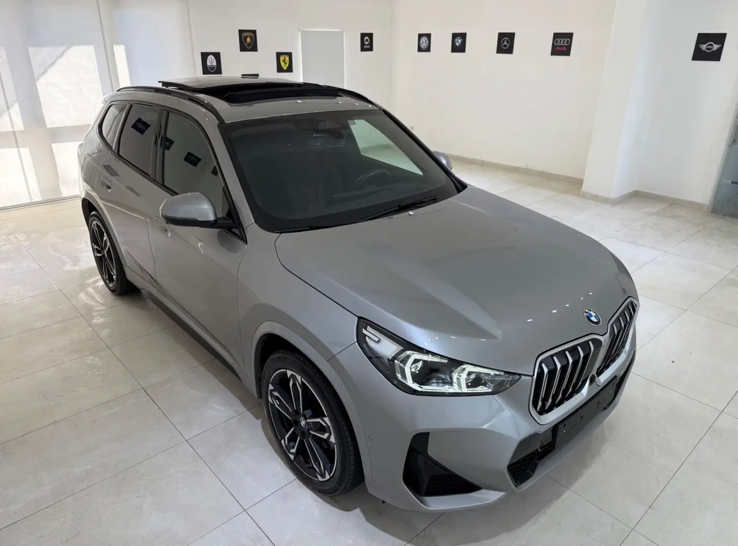 BMW X1 X1 sDrive 18d Msport Grijs - 1