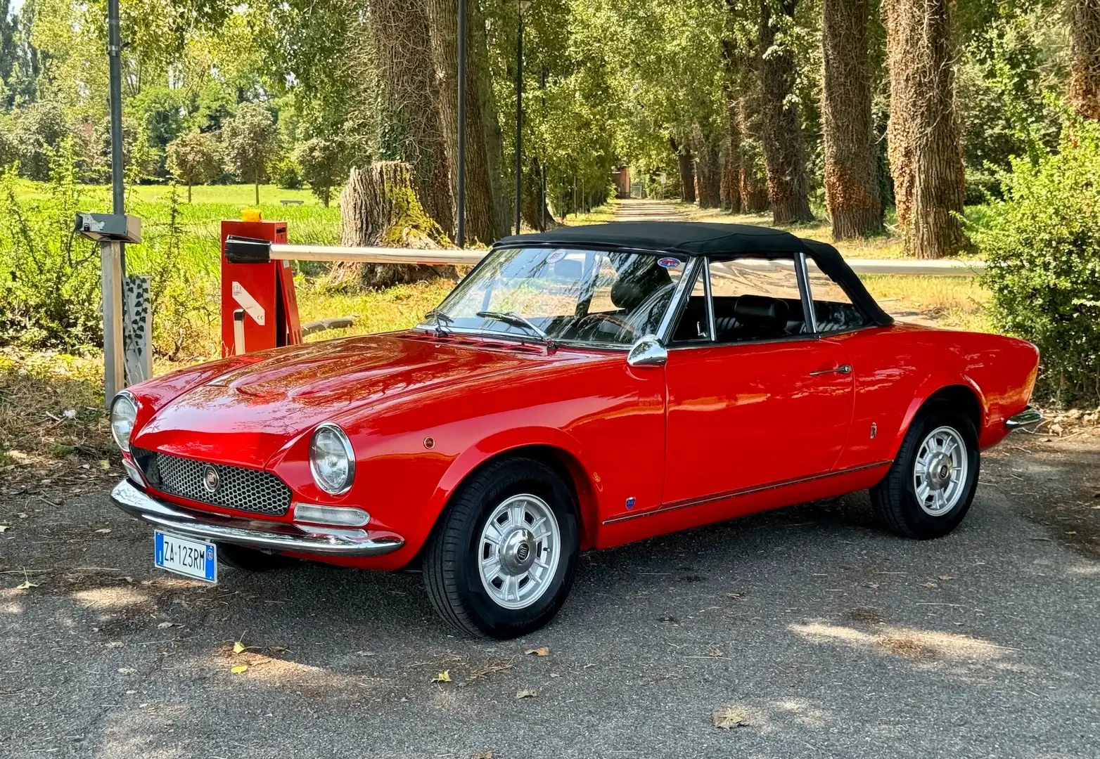 Fiat 124 Spider 1600 Orange - 1