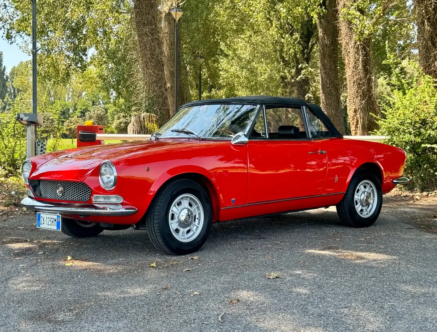 Fiat 124 Spider 1600 Orange - 2