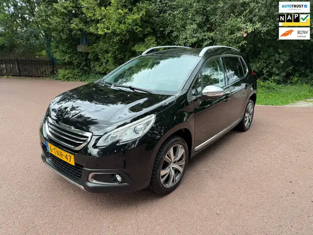 Peugeot 2008 1.6 VTi Féline / Navi / Pano / Airco / NAP / PDC /