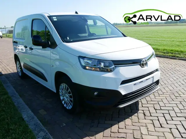Toyota Proace City 1.5 D-4D COMFORT 96kW AUT. AC NAVI ** 9999 EX BTW