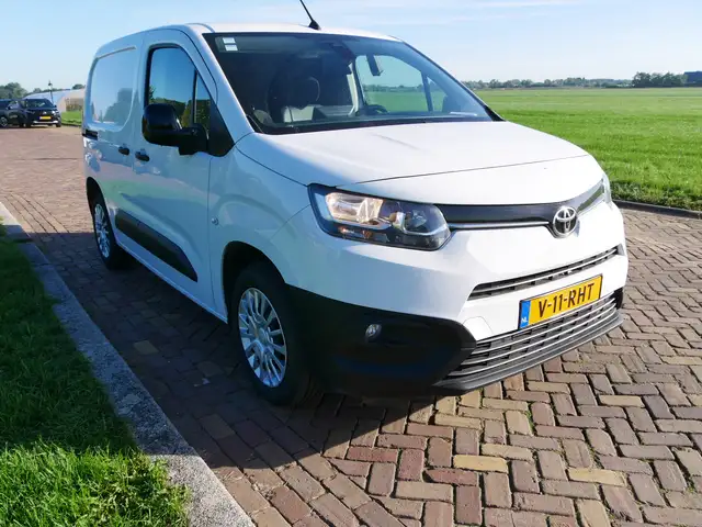 Toyota Proace City 1.5 D-4D COMFORT 96kW AUT. AC NAVI ** 9499 EX BTW