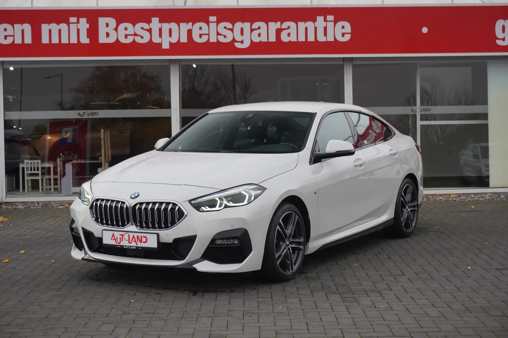 BMW 218 218i M Sport Tempomat PDC DAB Spurhalte LED Navi Wit - 2