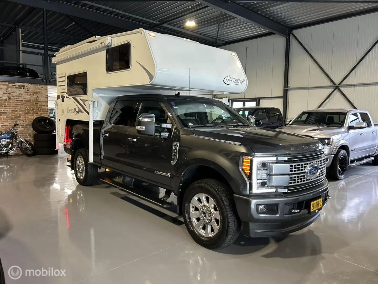 Ford F 350 USA 6.7 V8 Platinum Grigio - 2