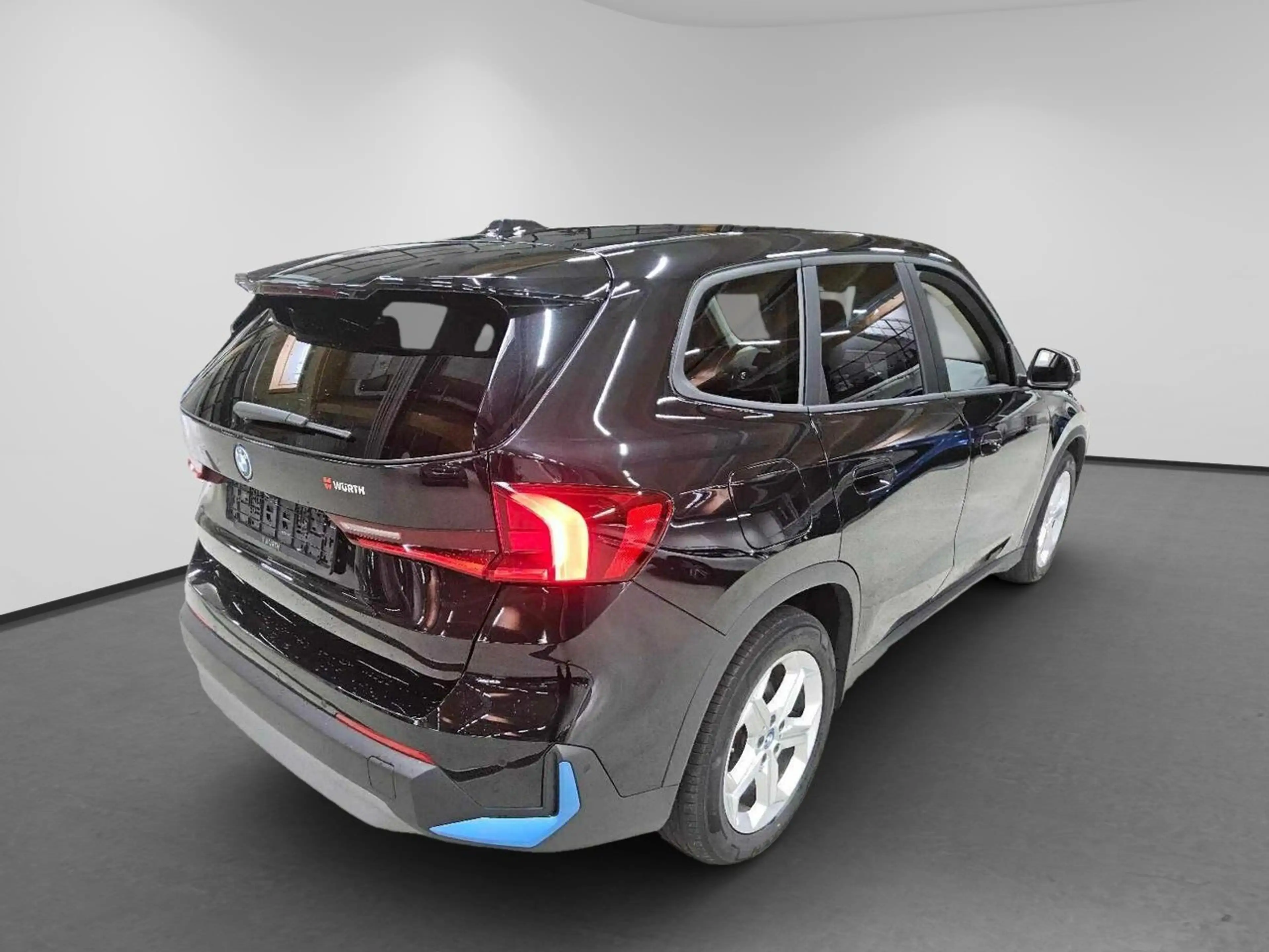 BMW iX1 xDrive30 Wide El.Heckkl. LED Navi RKam AUT — photo 5