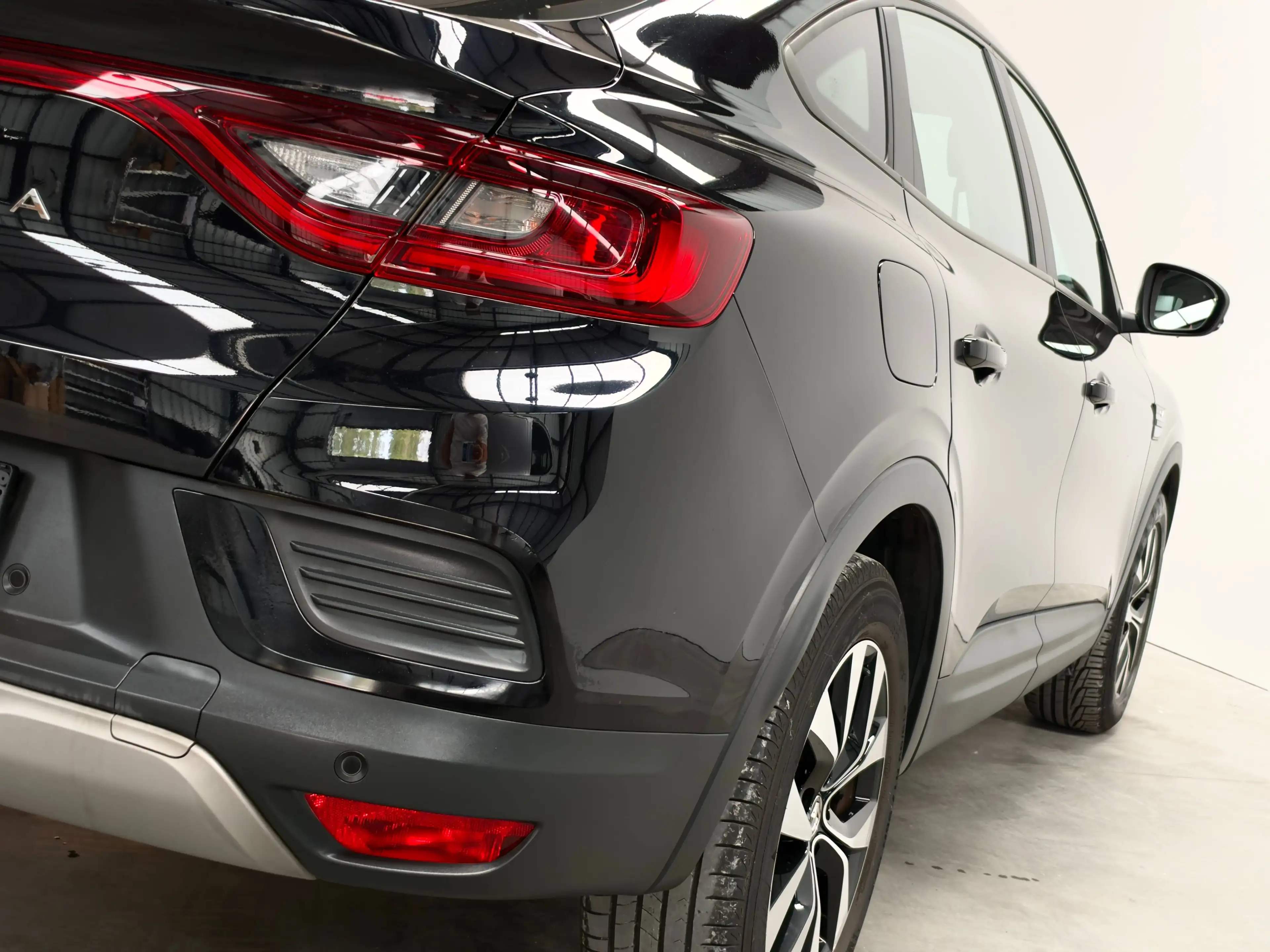 Renault Arkana 1.3 TCe EDC-1ERPRO-LED-COCKPIT-CARPLAY-CAMERA-JANTES17-PDC — photo 8