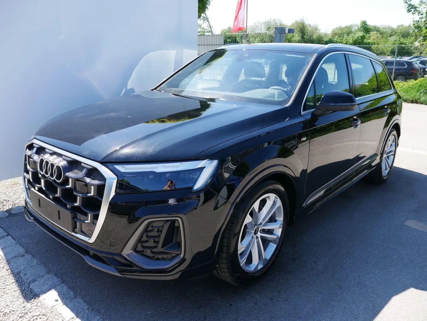 Audi Q7 S line 45 TDI*4X4*AHK*LED*7-SITZE*20 ZOLL*PANO*KAM Zwart - 1