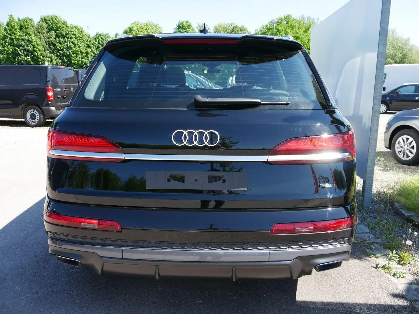 Audi Q7 S line 45 TDI*4X4*AHK*LED*7-SITZE*20 ZOLL*PANO*KAM Zwart - 2