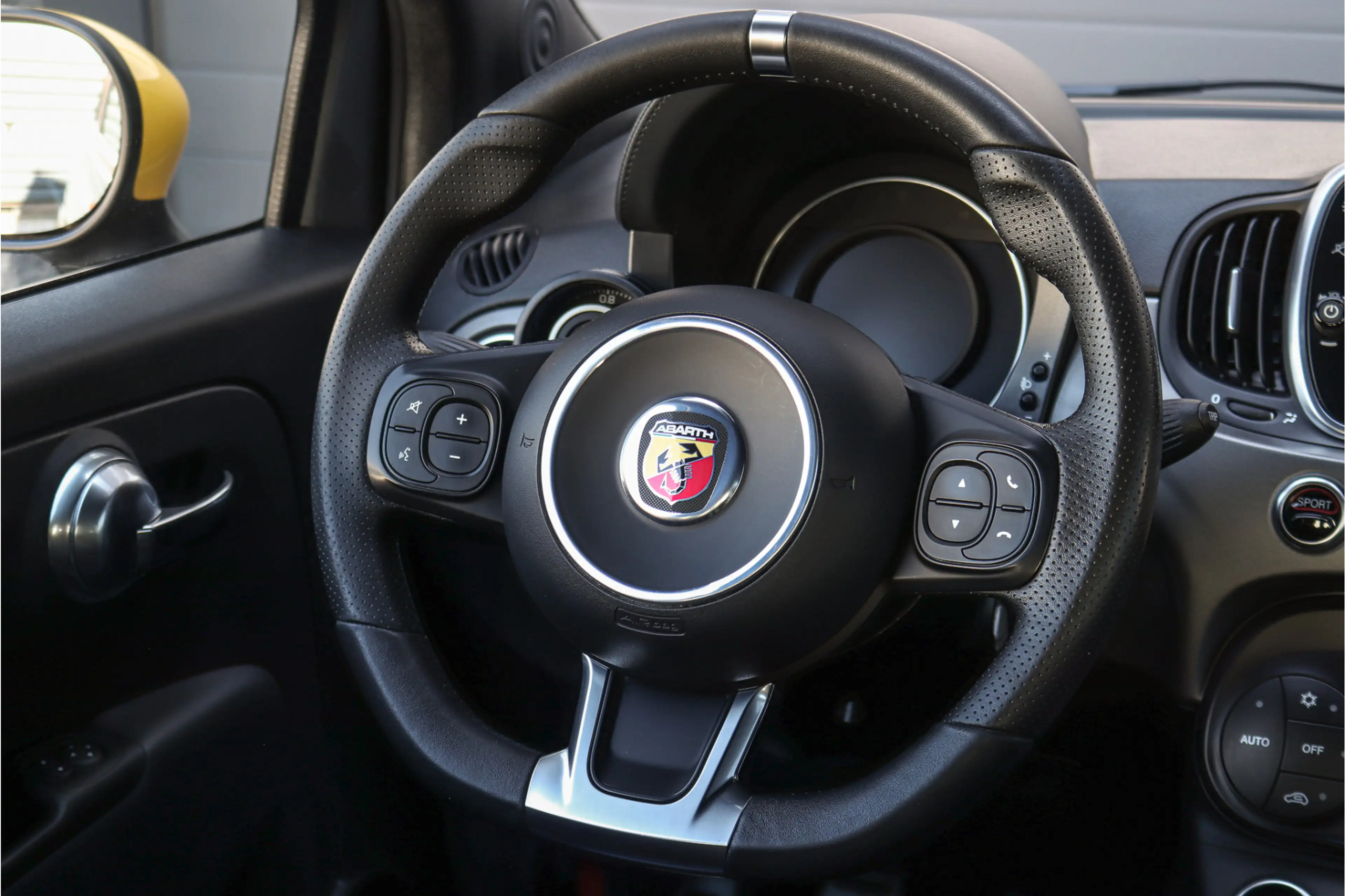 Abarth 595 Pista 1.4 T-Jet Vol opties 170PK NL auto Garantie — photo 10