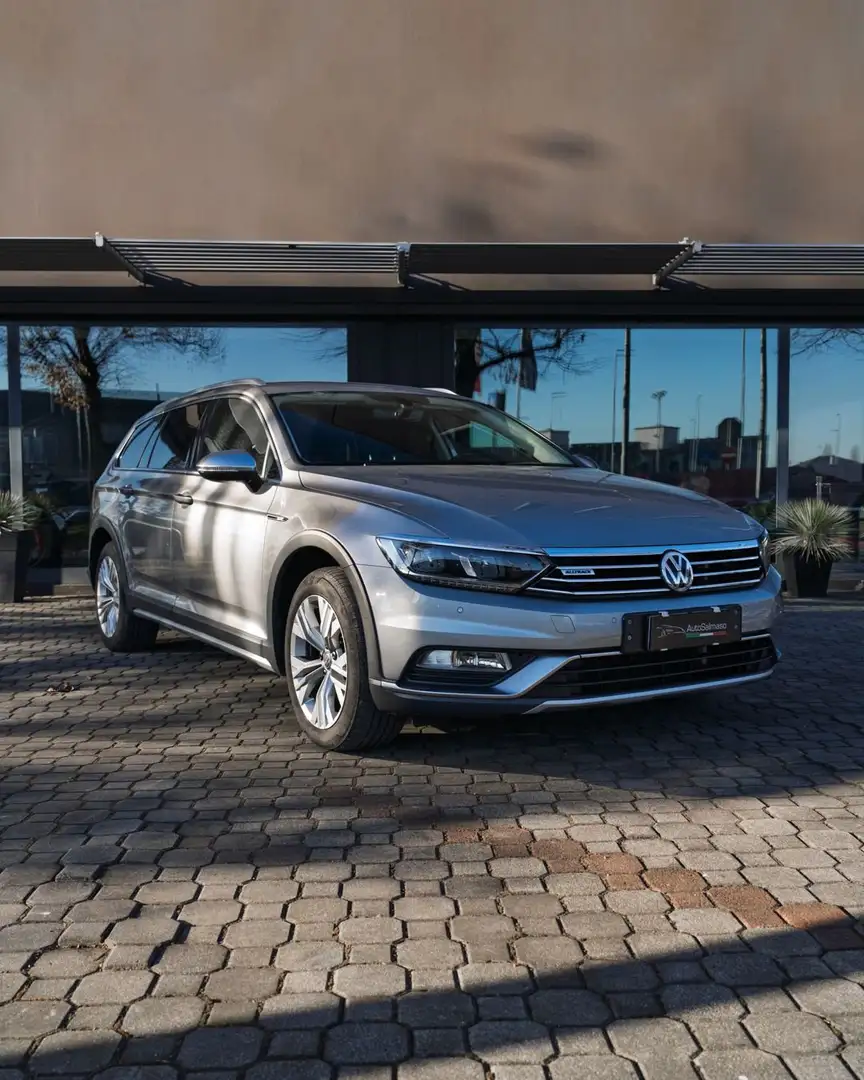 Volkswagen Passat Alltrack Alltrack 2.0 TDI 190 CV 4motion DSG Executive BMT Silber - 1