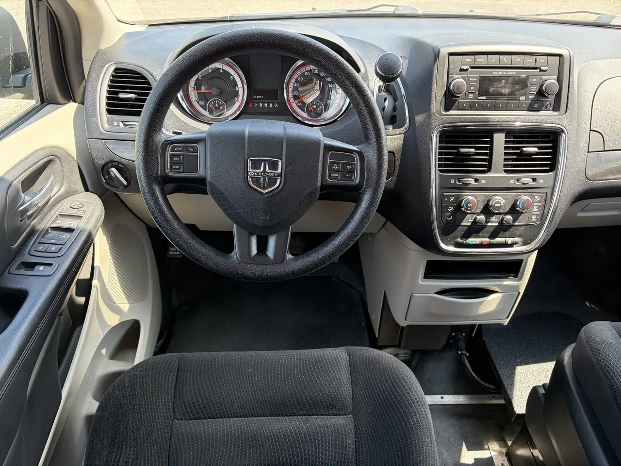 Dodge Grand Caravan снимка Dodge Grand Caravan
