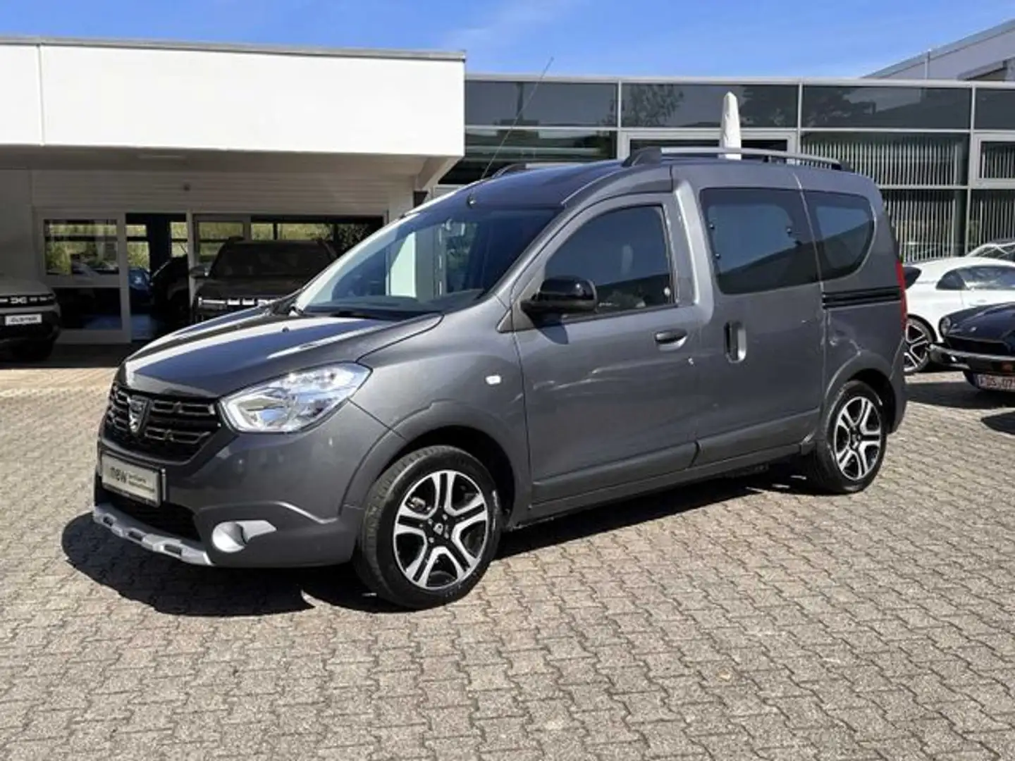 Dacia Dokker Stepway Celebration SCe Gris - 1