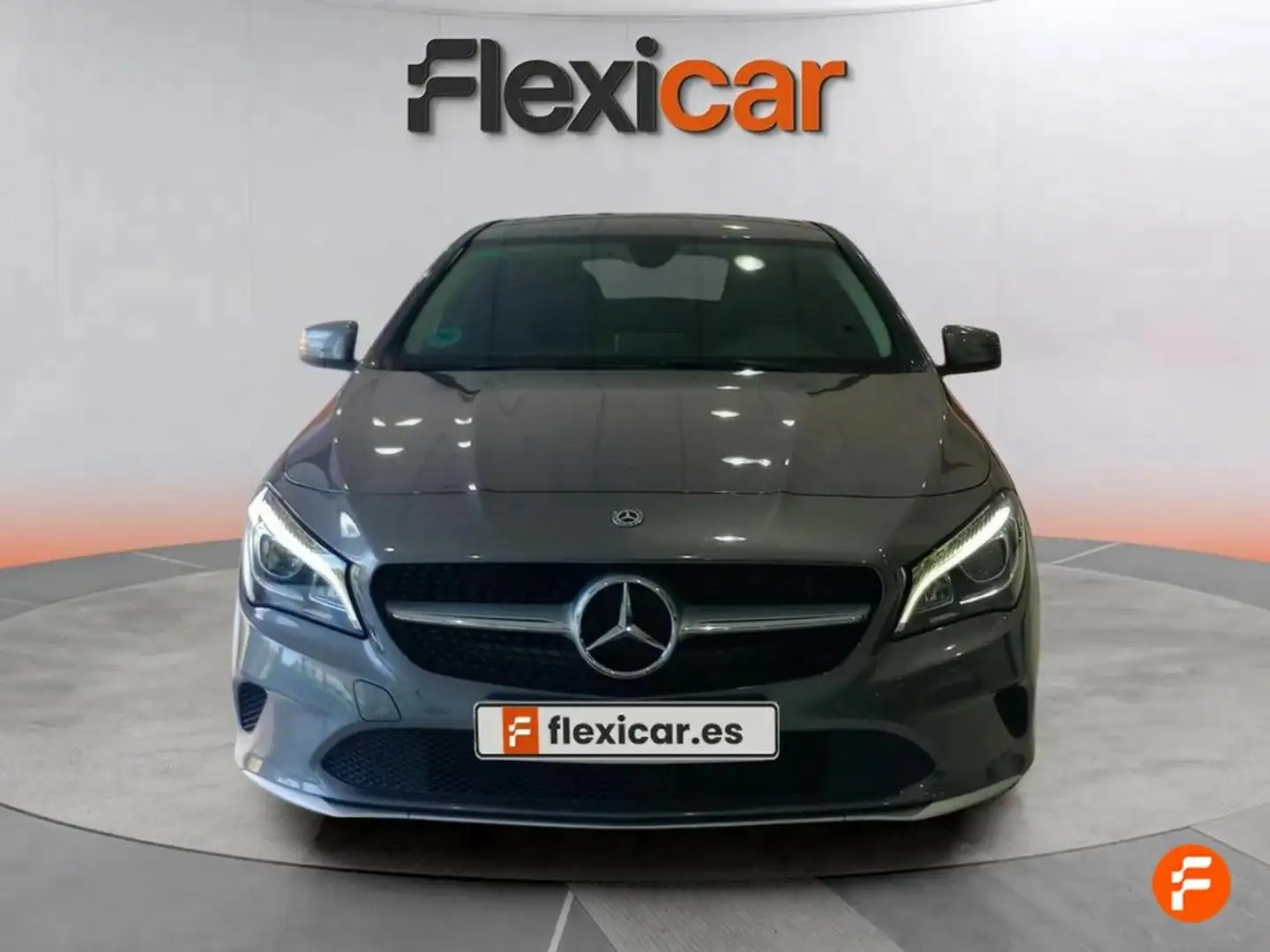 Mercedes-Benz CLA 200 d Gris - 2