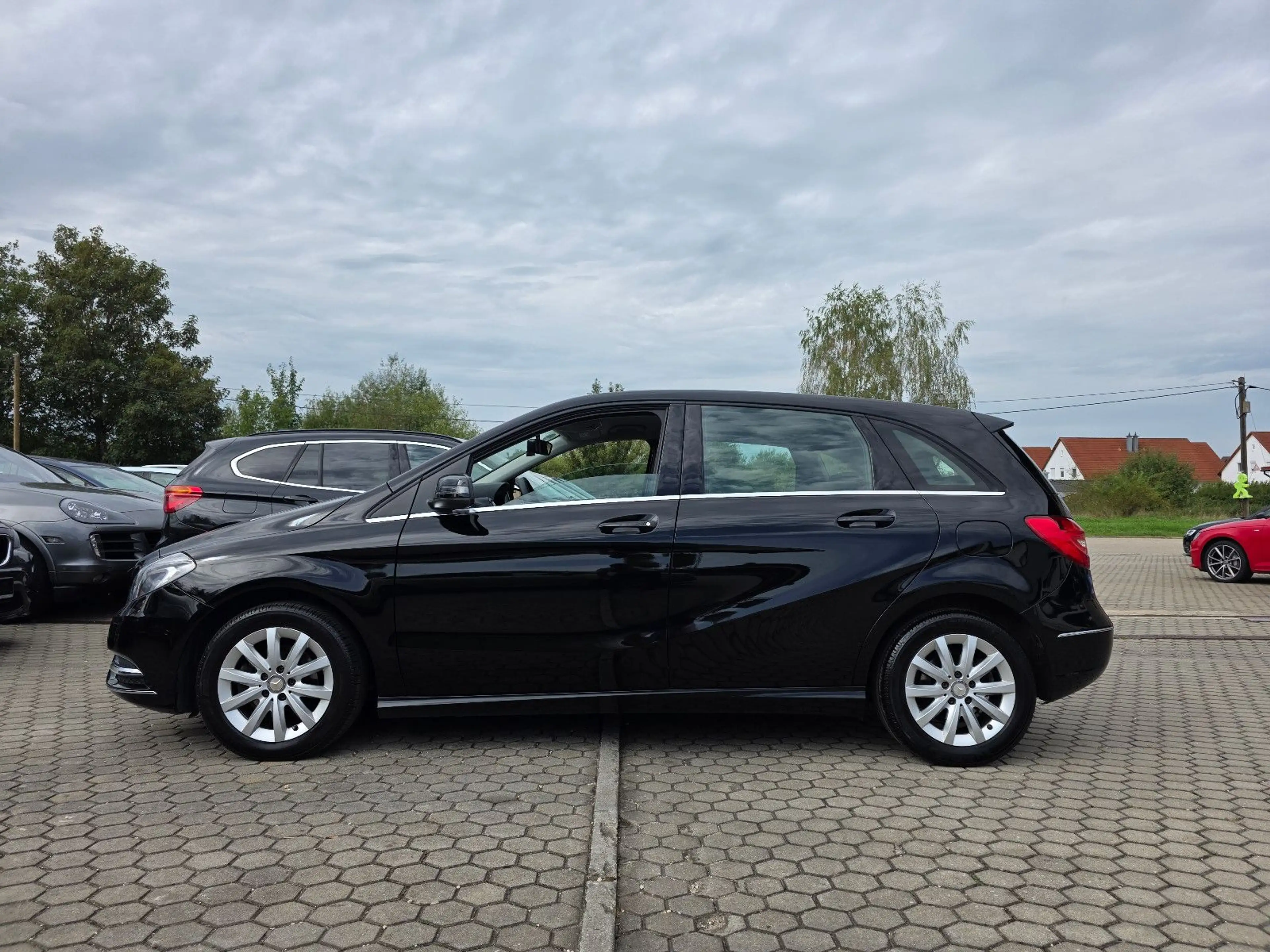 Mercedes-Benz B 180 B B 180 CDI / d — photo 2