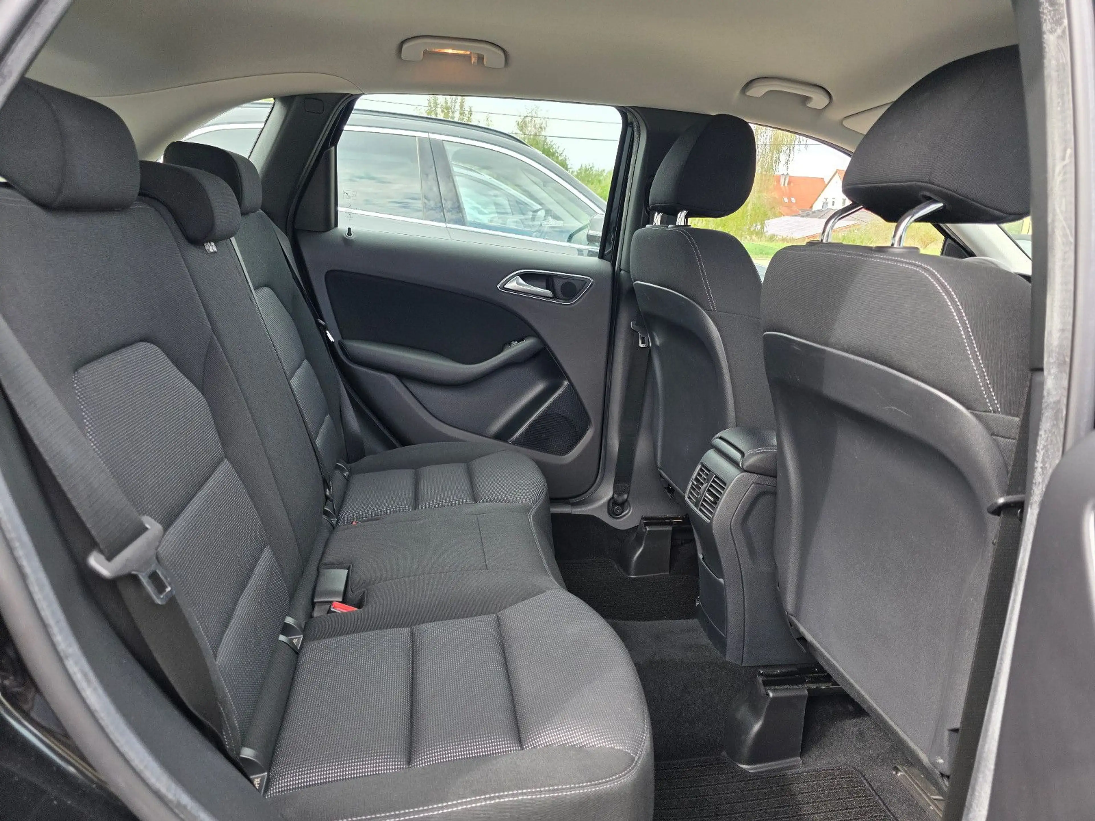 Mercedes-Benz B 180 B B 180 CDI / d — photo 12