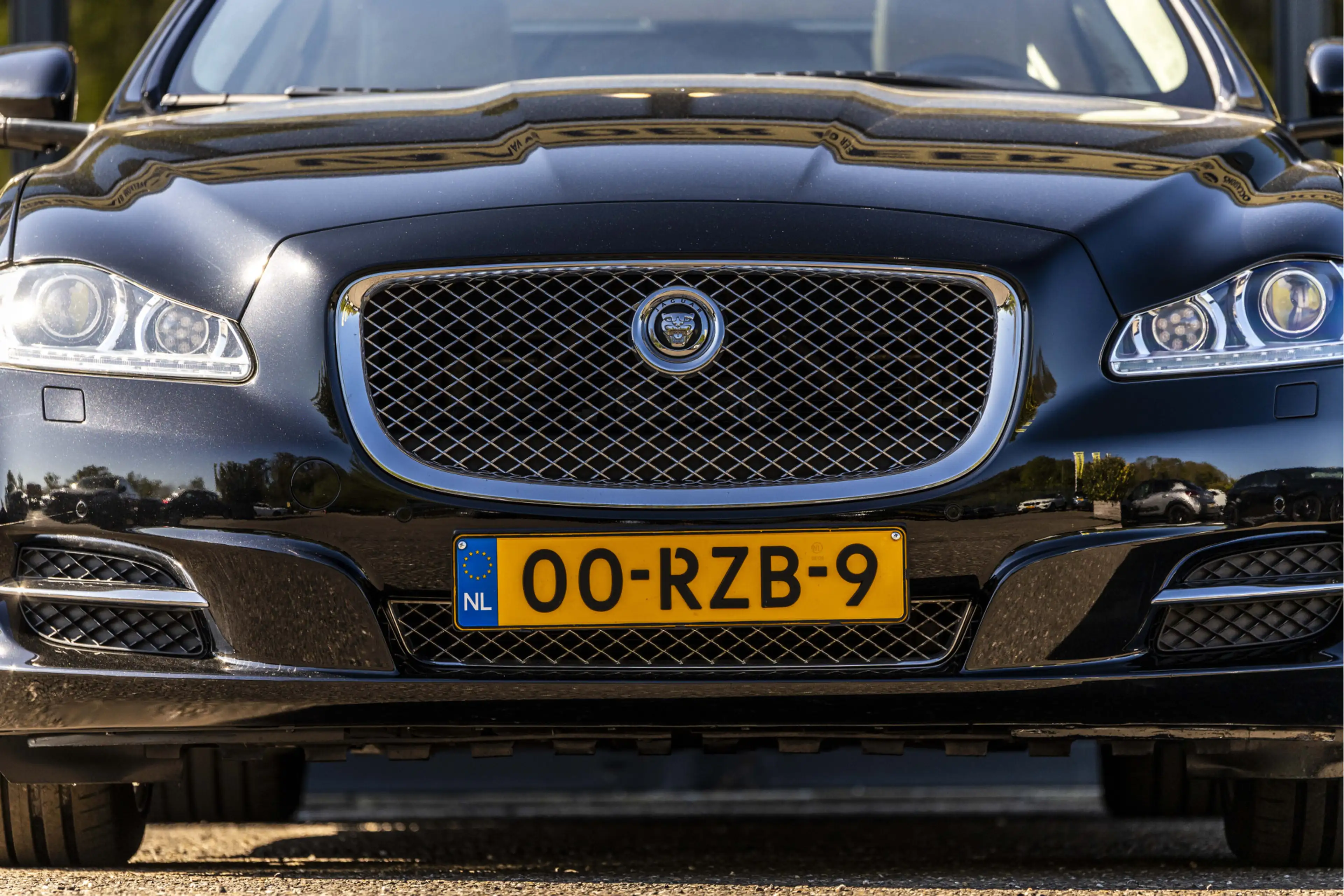 Jaguar XJ 5.0 V8 Portfolio Wordt verwacht! — photo 3