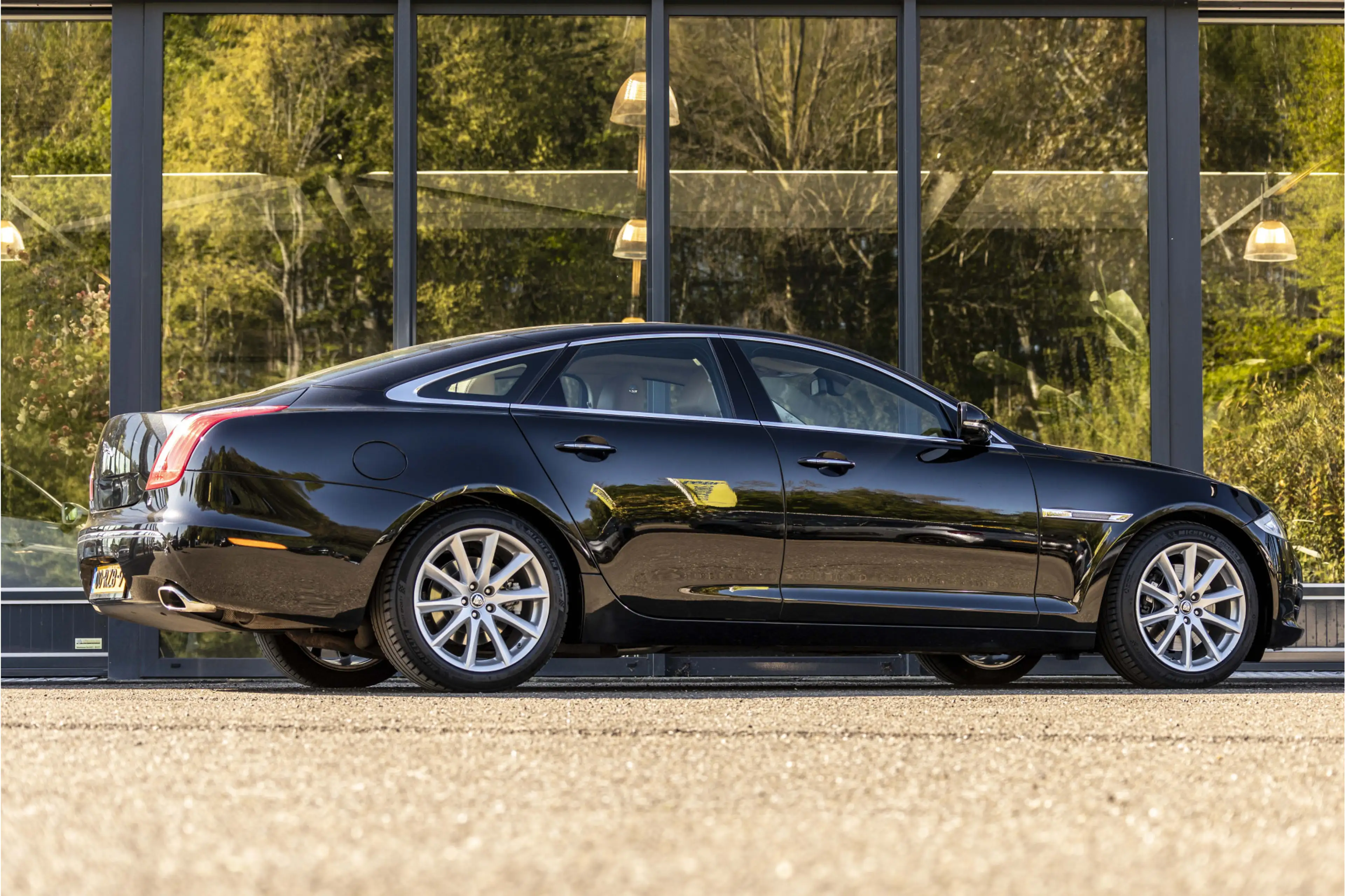 Jaguar XJ 5.0 V8 Portfolio Wordt verwacht! — photo 5