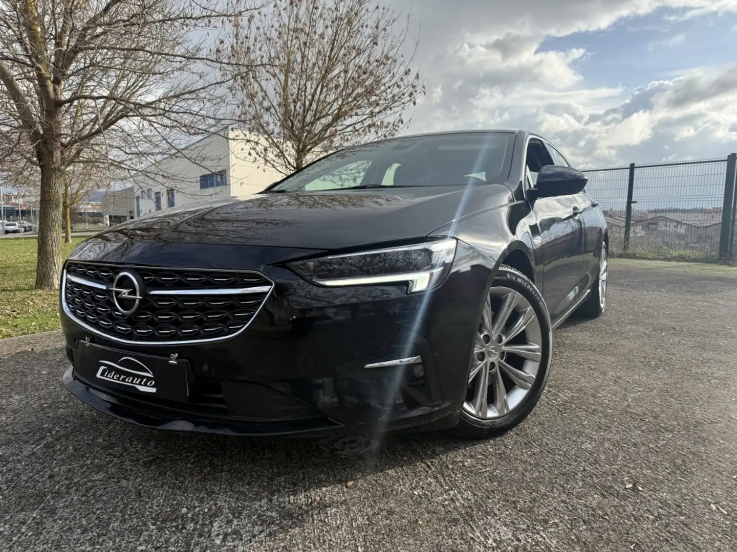 Opel Insignia 2.0 T SHT S&S Business AT9 170 Noir - 1