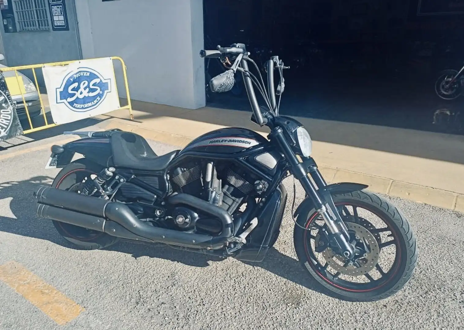 Harley-Davidson V-Rod Night Special - 1