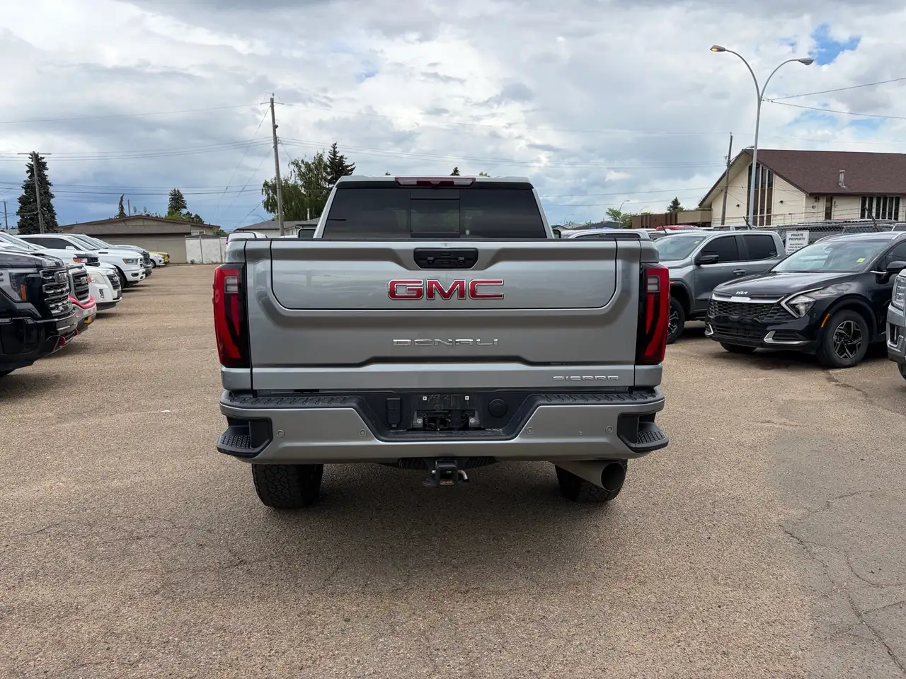 GMC Sierra 3500HD снимка GMC Sierra 3500HD