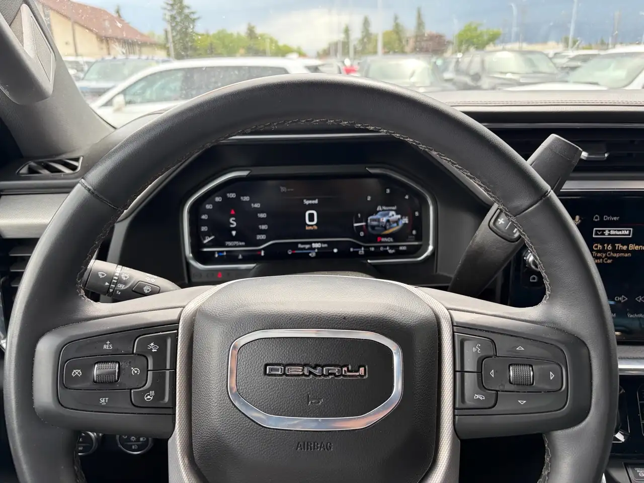 GMC Sierra 3500HD снимка GMC Sierra 3500HD