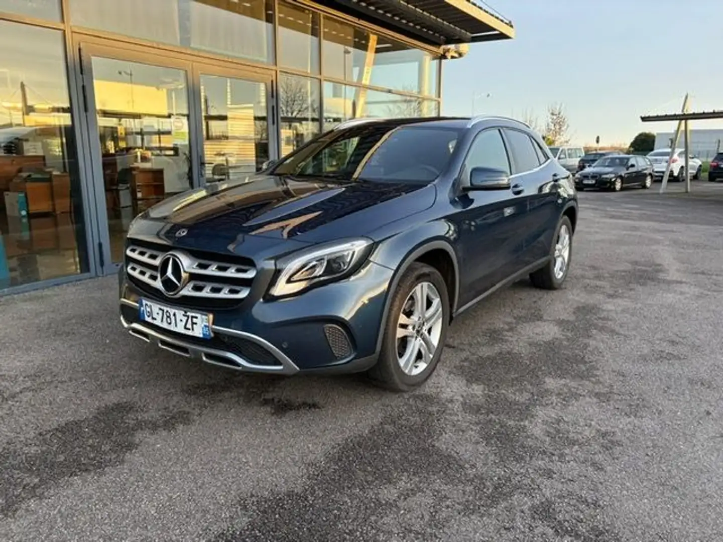 Mercedes-Benz GLA 220 220 D 170CH SENSATION 4MATIC 7G-DCT EURO6C Blau - 1