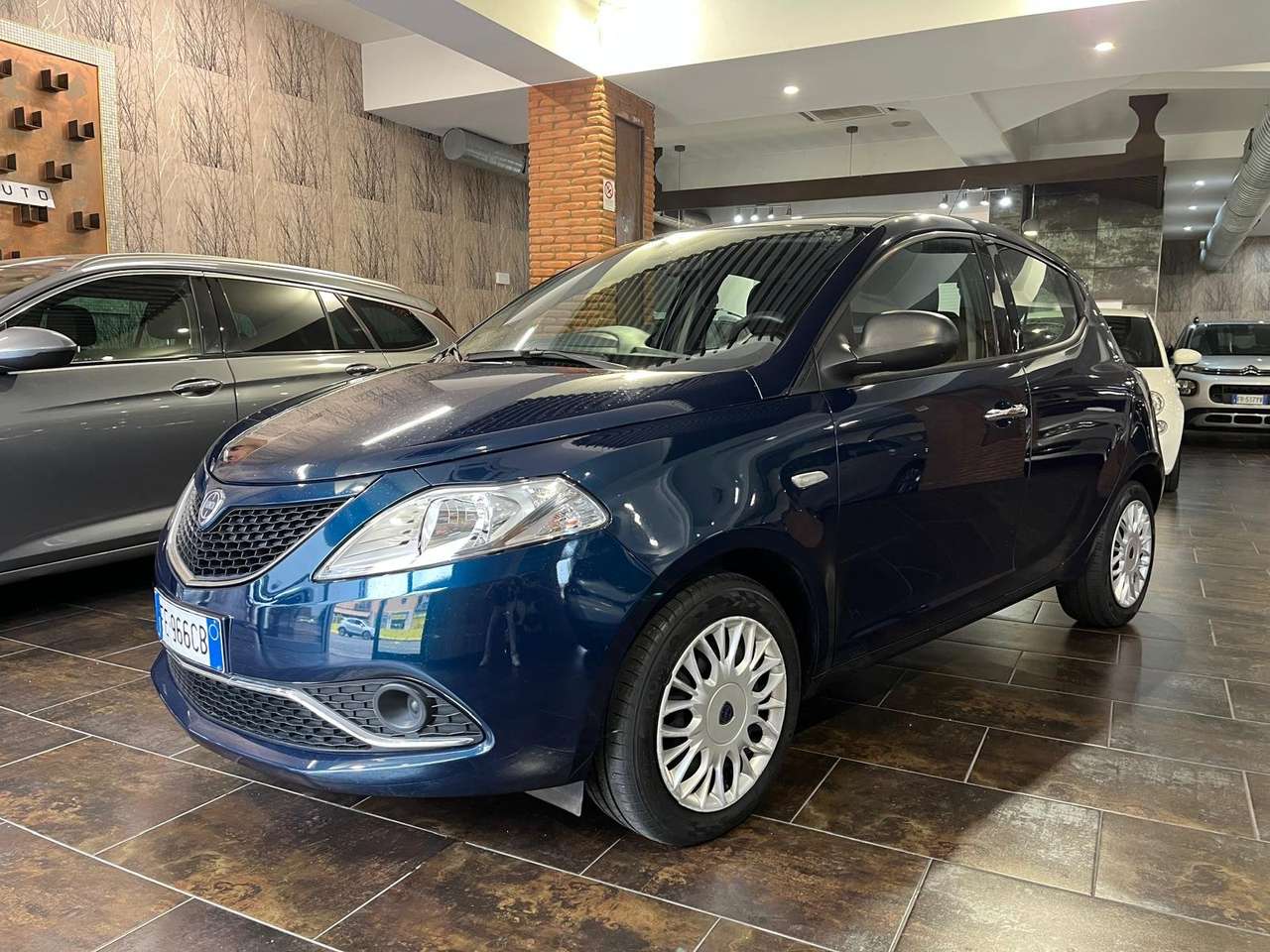 Lancia Ypsilon Ypsilon III 2015 1.2 Silver 69cv