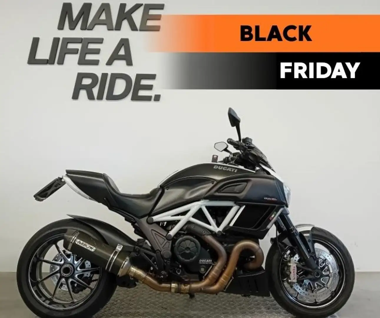 Ducati Diavel 1200 CARBON Nero - 1