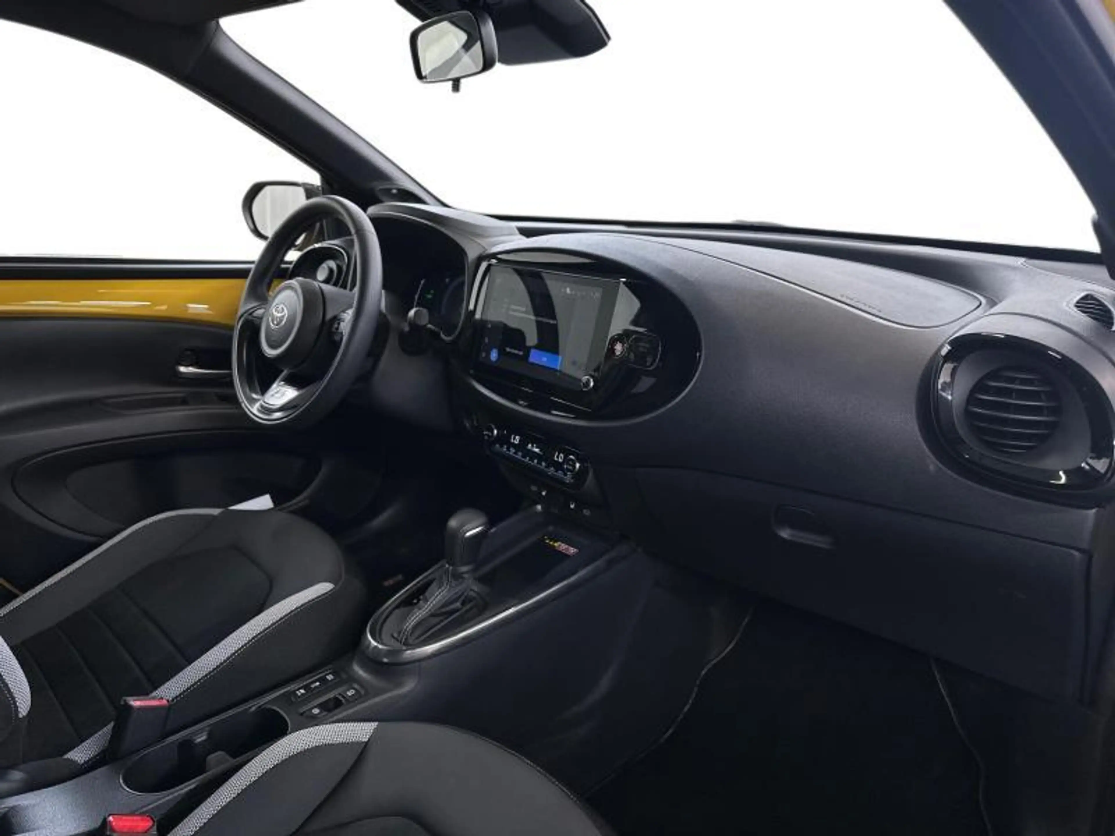Toyota Aygo X HEV GR Sport — photo 6