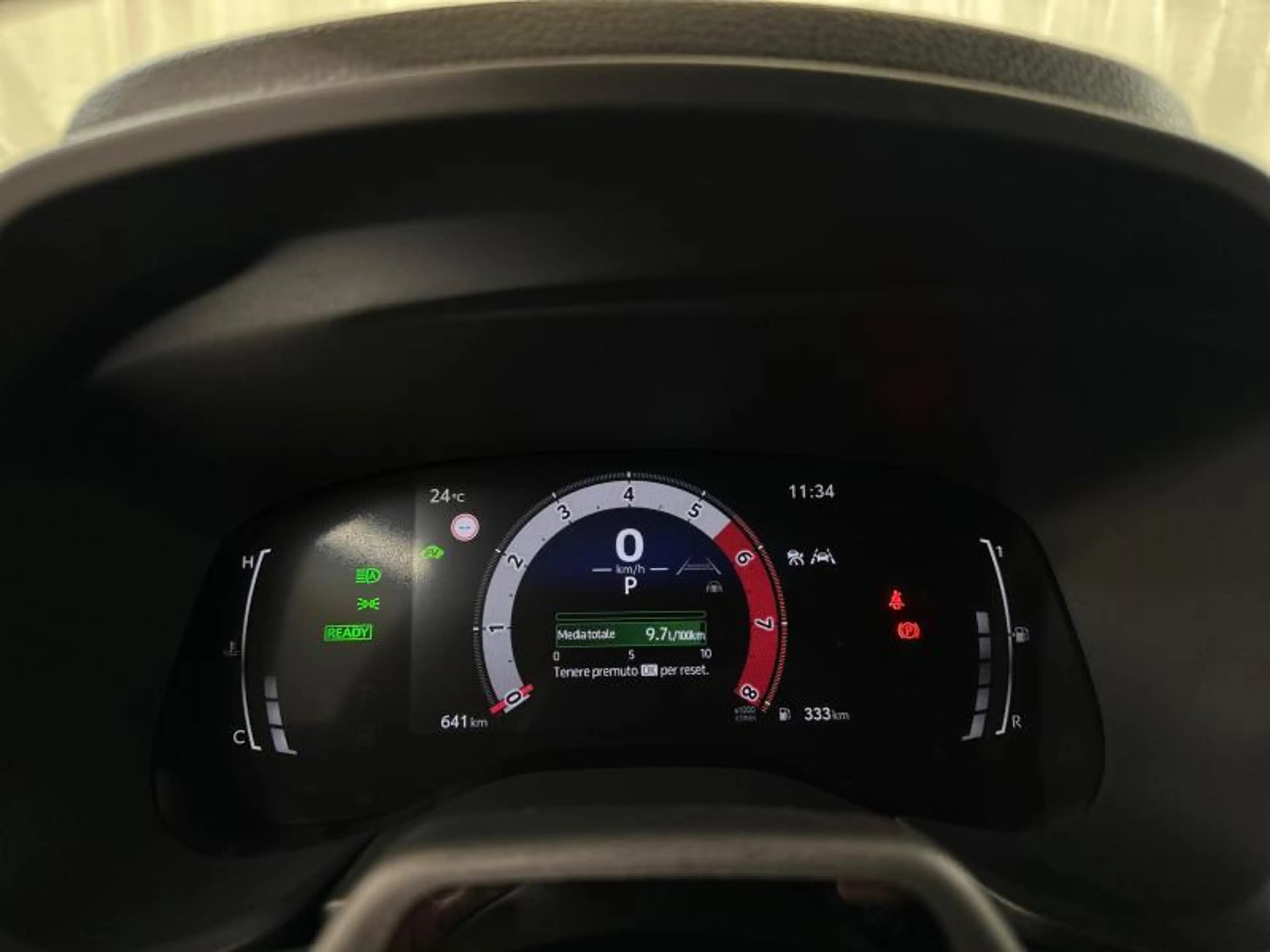 Toyota Aygo X HEV GR Sport — photo 12
